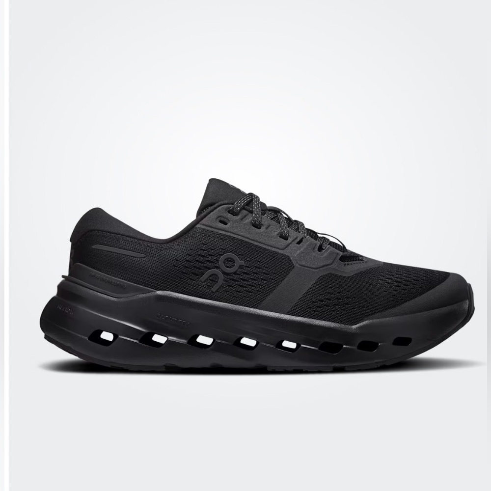 ON Running CLOUDRUNNER  3 Men's size 9.5 Color Black on Black NEW WITH BOX
